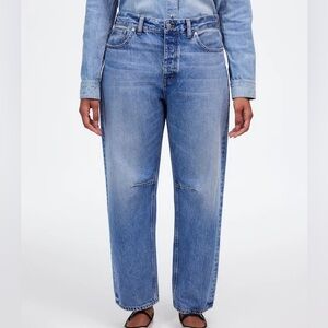 Madewell The Darted Barrel-Leg Jean size 33Tall